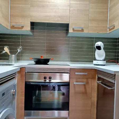 Relajate En Ramales De La Victoria, Con Piscina Y Parking