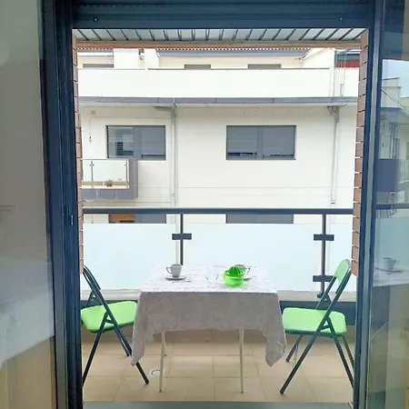 Relajate En Ramales De La Victoria, Con Piscina Y Parking