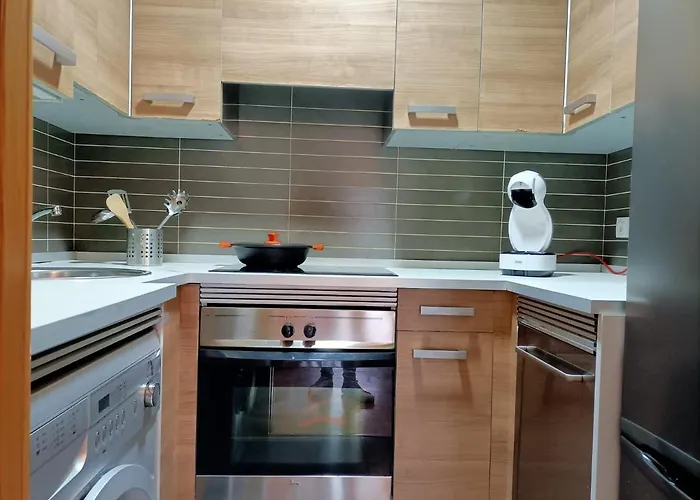 Relajate En Ramales De La Victoria, Con Piscina Y Parking