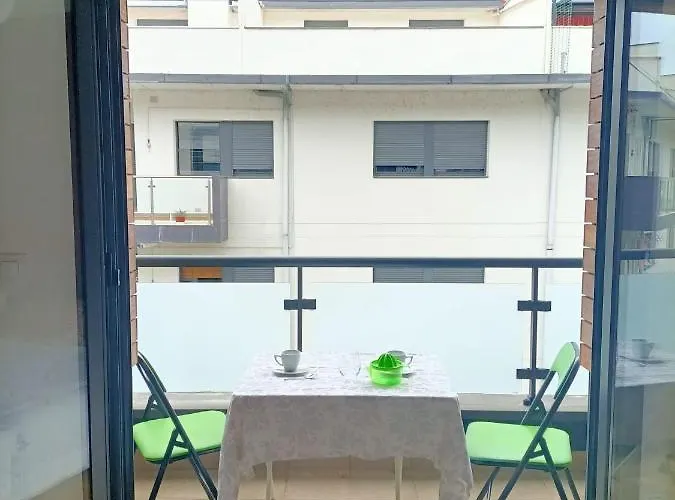 Relajate En Ramales De La Victoria, Con Piscina Y Parking