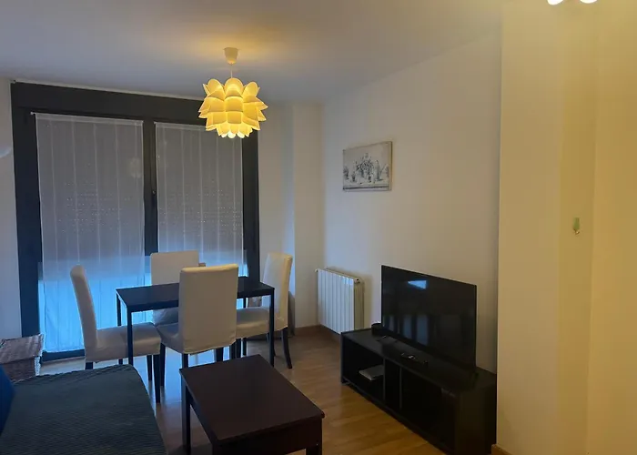 Relajate En Ramales De La Victoria, Con Piscina Y Parking * Ramales de la Victoria